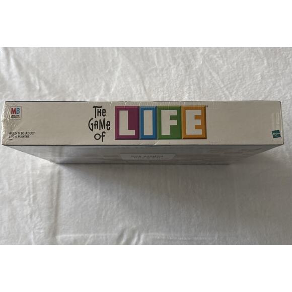 The Game of Life Milton Bradley 2000 Classic Board Game Kids Family NEW SEALED - Picture 2 of 5